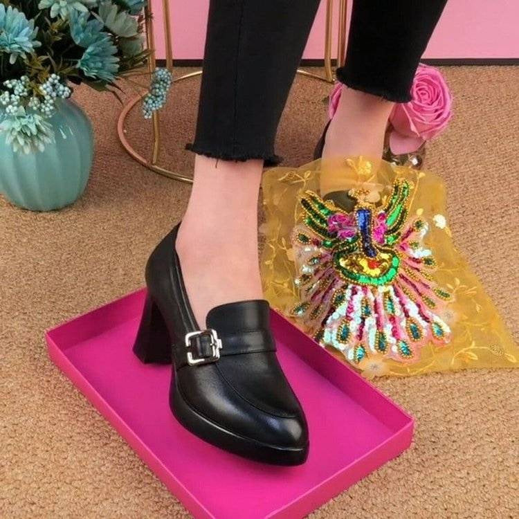 Chaussures en Cuir pour Femmes à Talons Épais et Semelles Épaisses