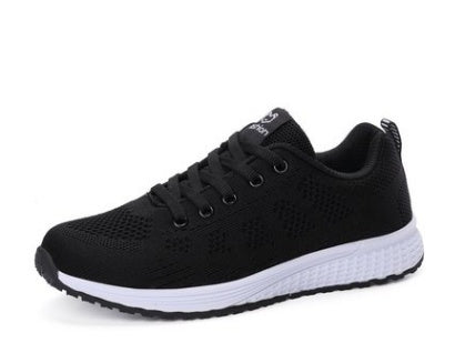 Chaussures de sport en maille respirante.